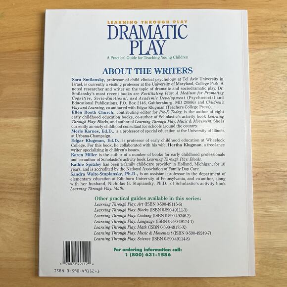 Learning Through Play Dramatic Play By Nancy Jo Hereford and Jane Schall Vintage - Picture 9 of 10